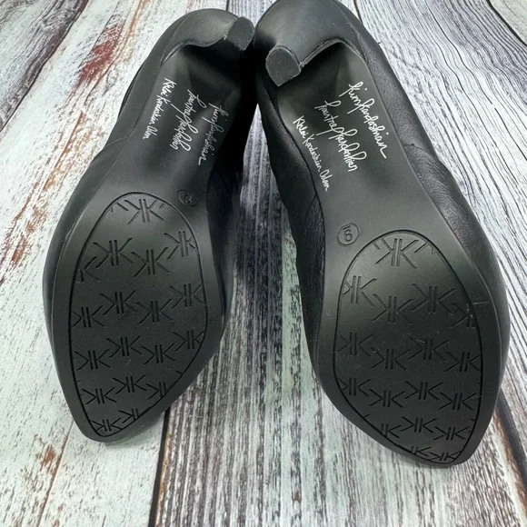 NWOT Kardashian Kollection Black Cuffed Heeled Boots with Zippered Design Size 9 - Picture 9 of 12